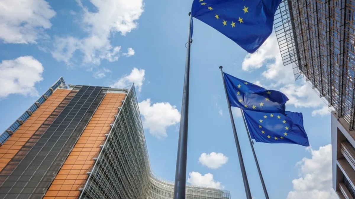 Normativa de la UE: si un compañero cobra más que tú, la empresa deberá justificarlo