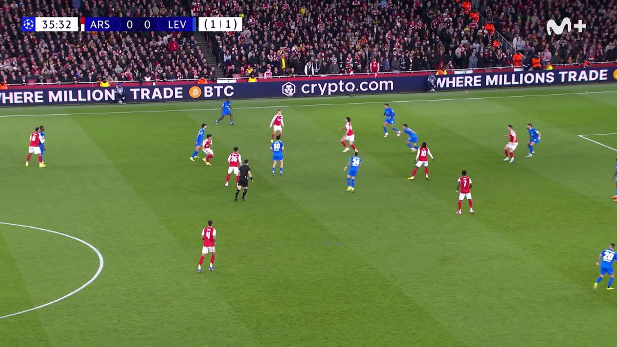 Bàn thắng của Eze đưa Arsenal vào tứ kết