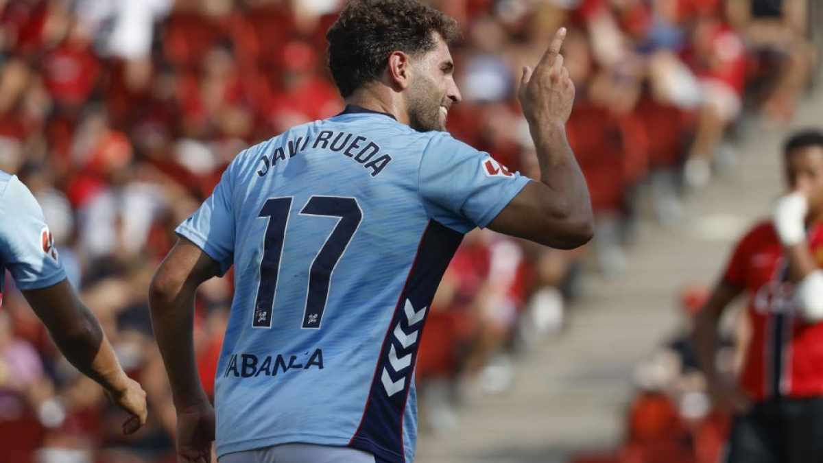 Javi Rueda figura en la convocatoria ante Osasuna
