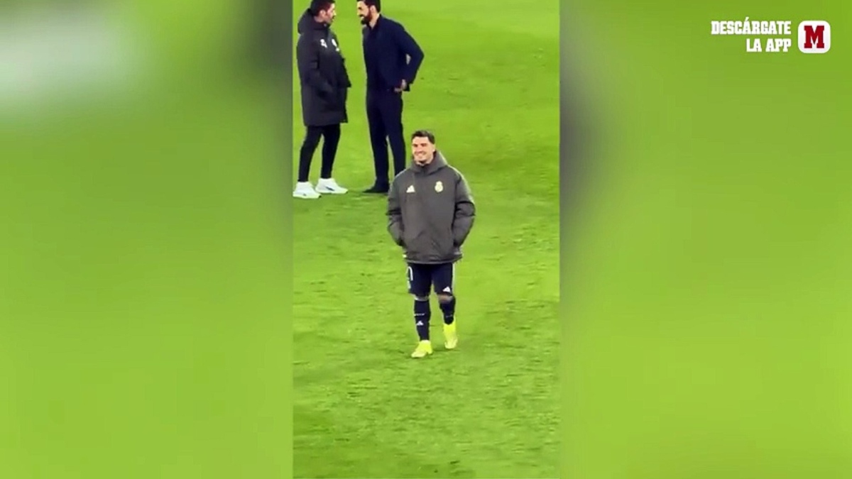 Brahim celebró la Copa África... en el césped del Etihad