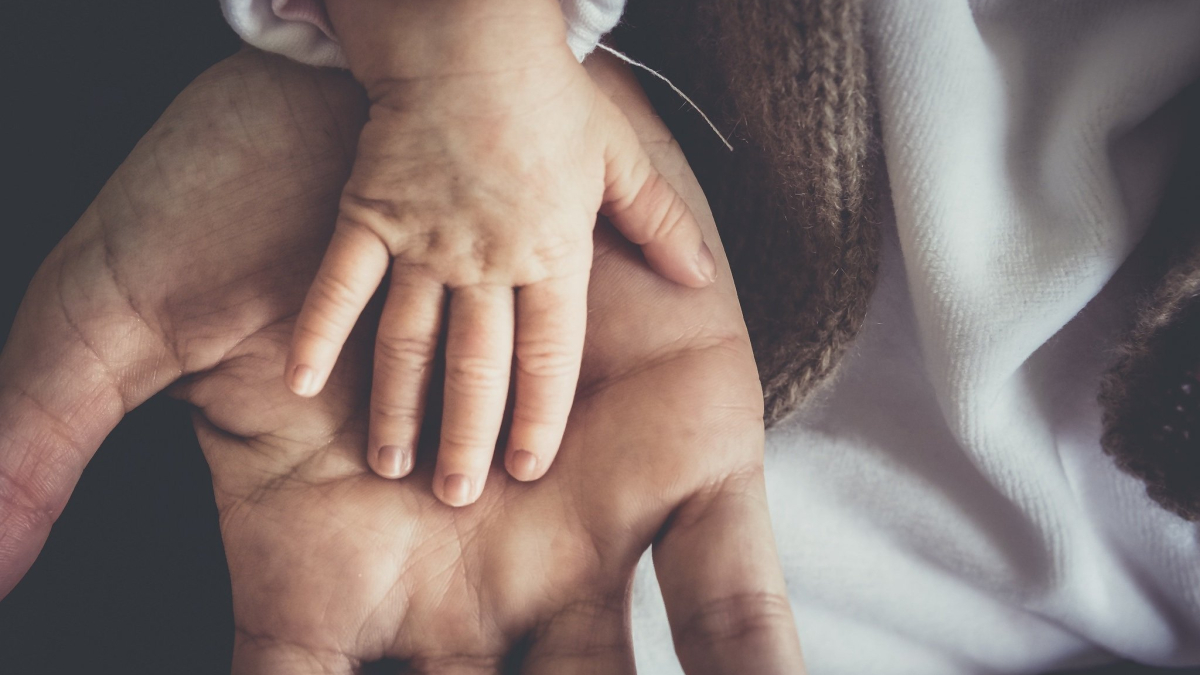 Làm cha đồng nghĩa ngủ ít hơn: Chưa đến 5 tiếng mỗi đêm