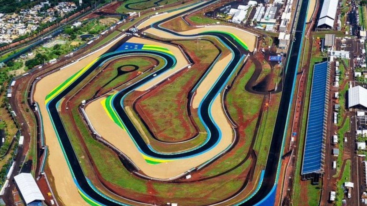 Valentino Rossi es el amo y señor de la tierra carioca