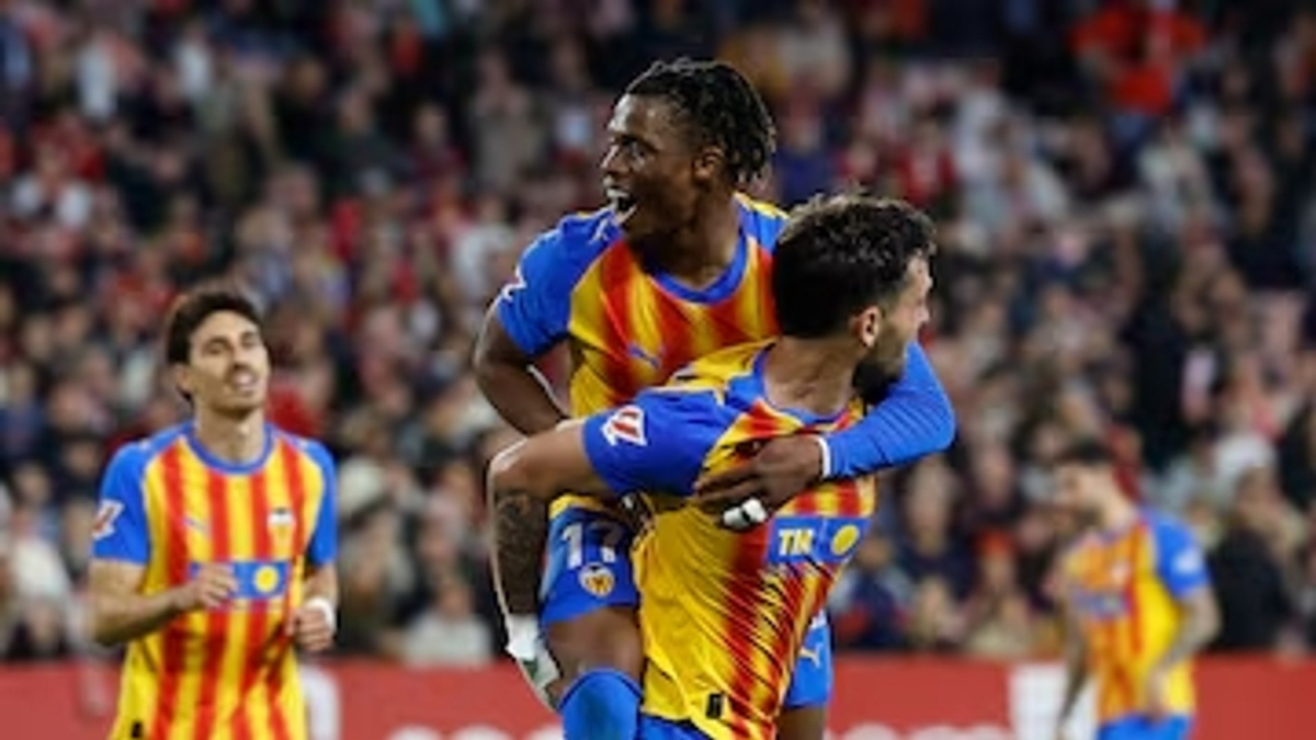 Valencia đối diện nguy cơ rớt hạng