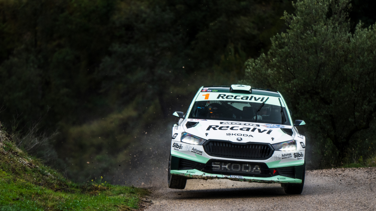 Cohete’ Suárez empieza el SuperCER ganando un Rally de La Nucía con mucha miga