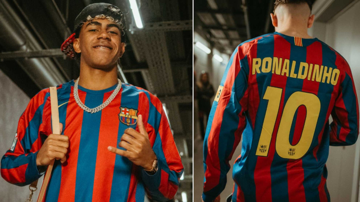 La camiseta con la que el Barça homenajeó a Ronaldinho por su 46 cumpleaños