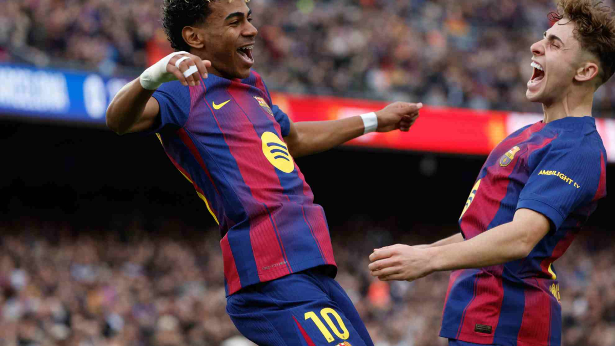 Flick không thích màu trắng, có thể ảnh hưởng áo đấu Barca