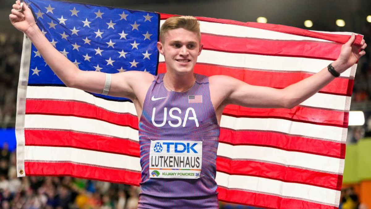 El 'niño' Lutkenhaus celebra su histórico oro mundial... en el McDonald's