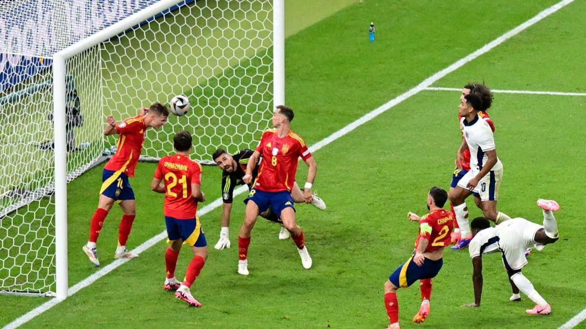 Dani Olmo: "Tengo una relación espectacular con Unai Simón