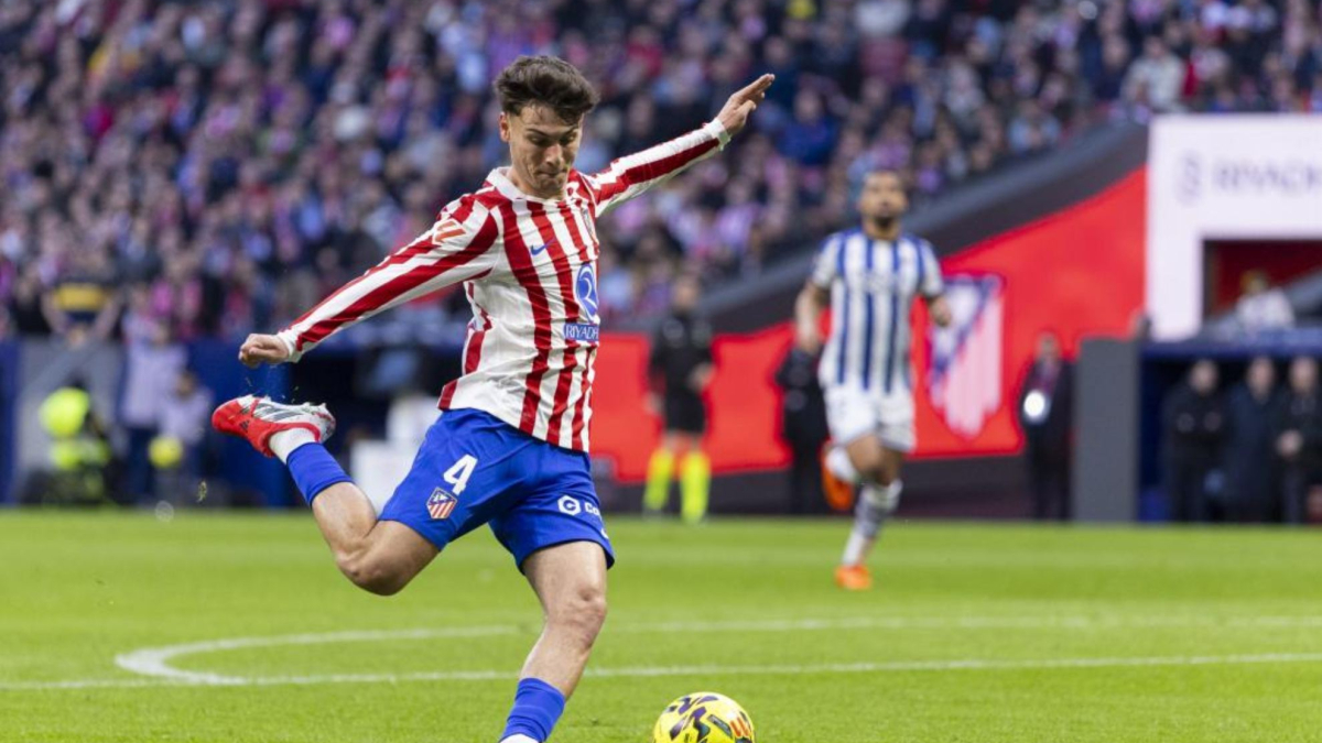 Mendoza nỗ lực cuối mùa, Real Madrid ngắm Barcelona
