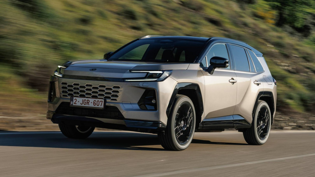 Toyota RAV4 (2026): se llama como siempre, pero es nuevo por completo