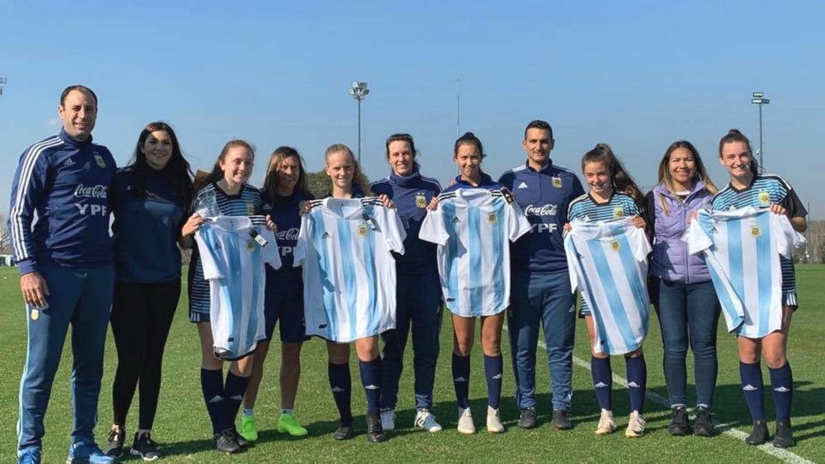 Futbolistas argentinas rompen el silencio sobre acoso sexual y abuso de entrenador
