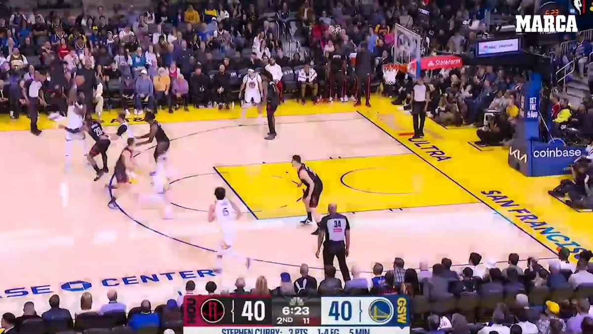 Rockets "vùi dập" ngày trở lại của Curry sau 27 trận vắng mặt