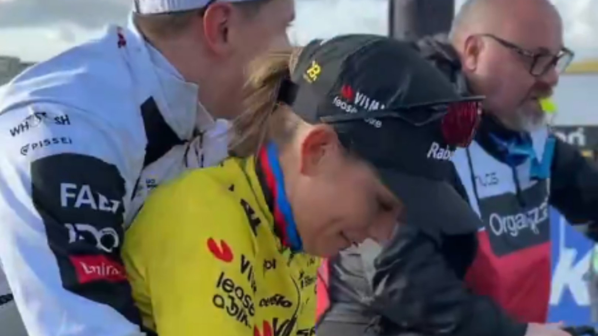 El taxi de Pogacar, la otra imagen viral de una jornada inolvidable: "Un lujoso viaje"