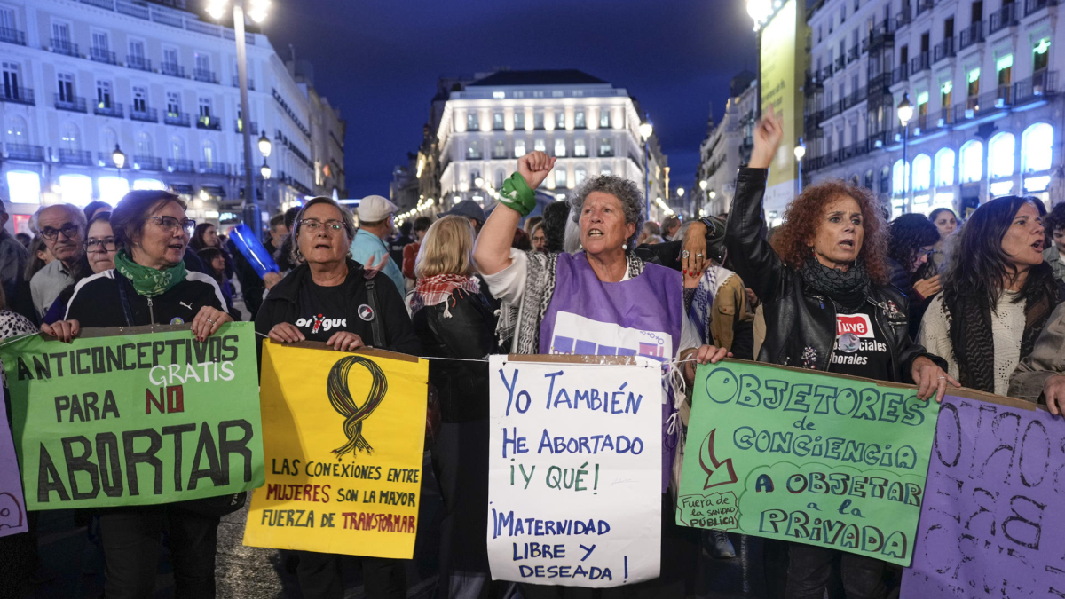 El Gobierno aprueba blindar y proteger el aborto en la Constitución