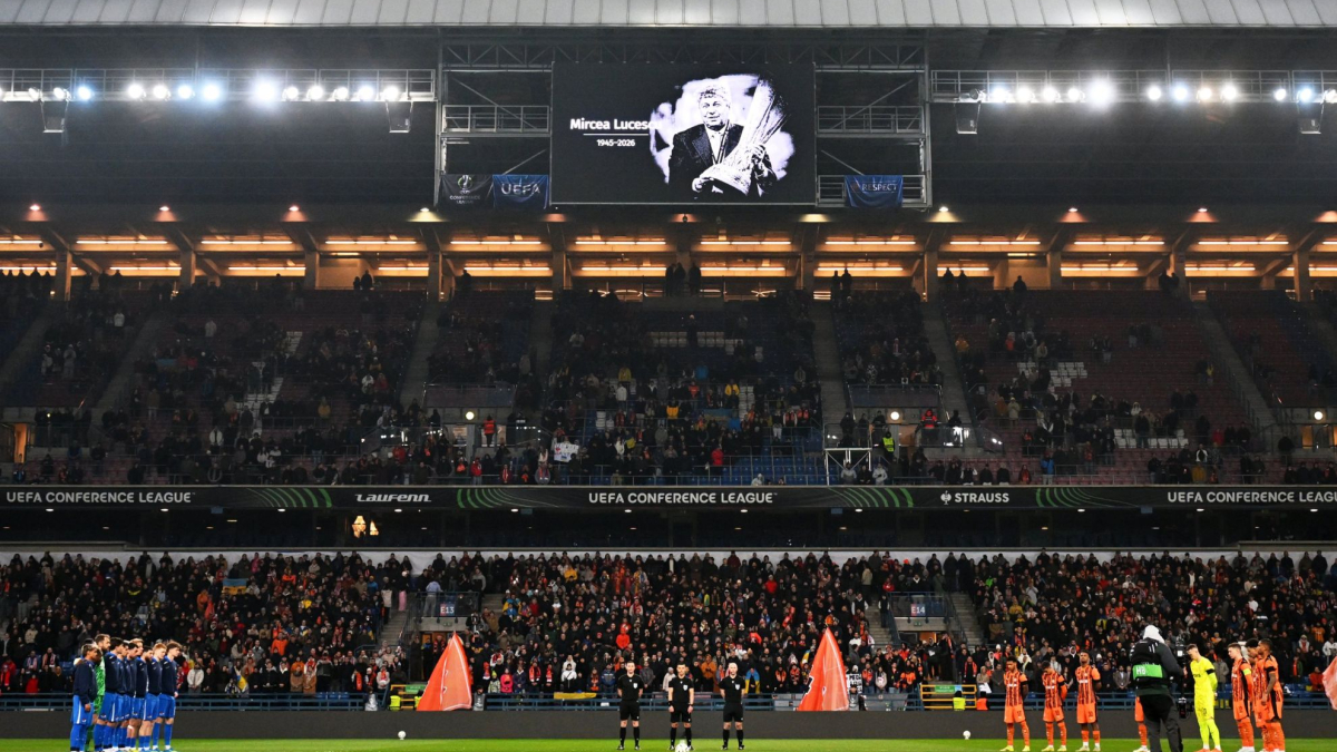 Arda Turan y la familia del Shakhtar le regalan un último homenaje a Lucescu