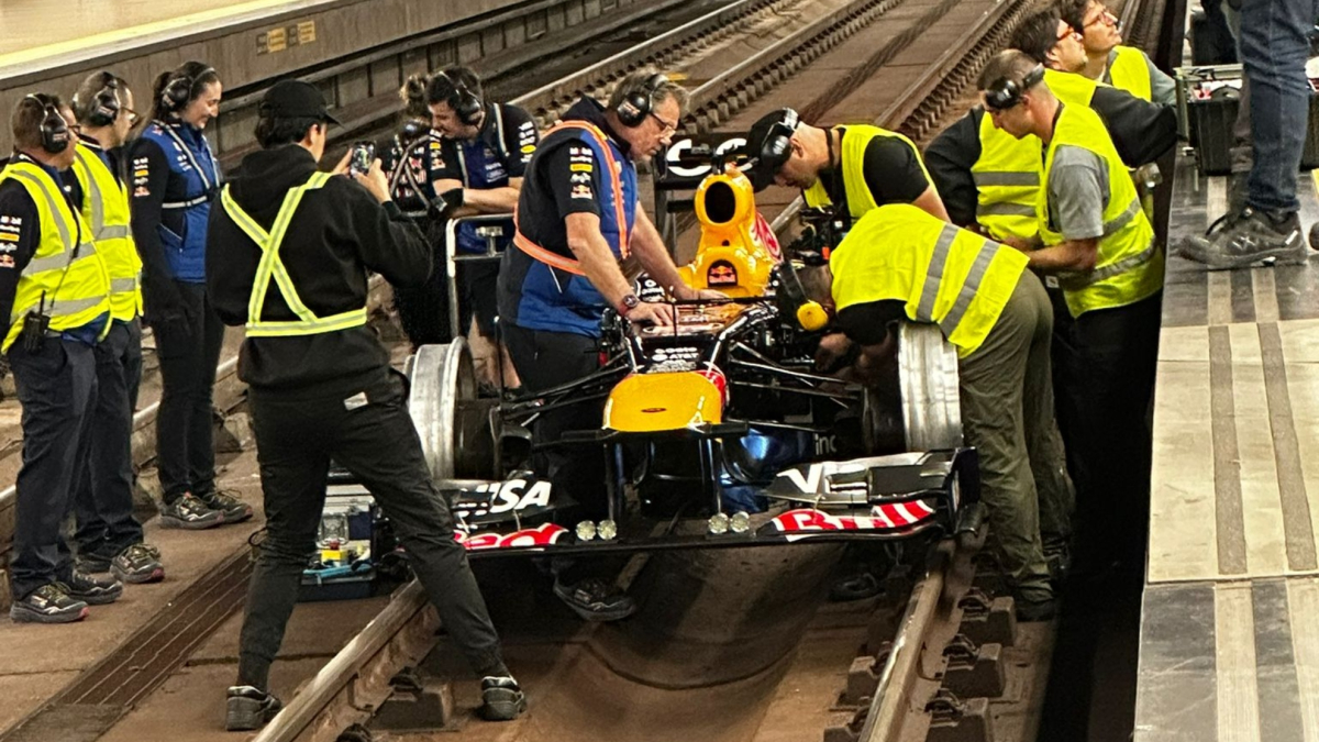 Un F1... ¡en el metro de Madrid!