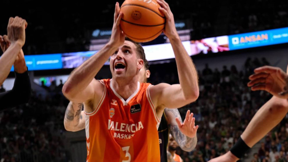 El Valencia Basket gana al Unicaja en el Carpena con un partido serio