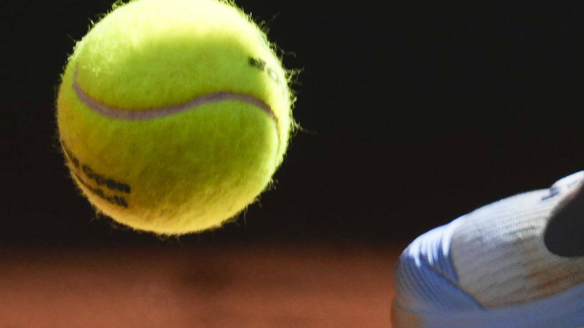 Una promesa del tenis de 15 años muere tras sufrir un colapso mientras entrenaba