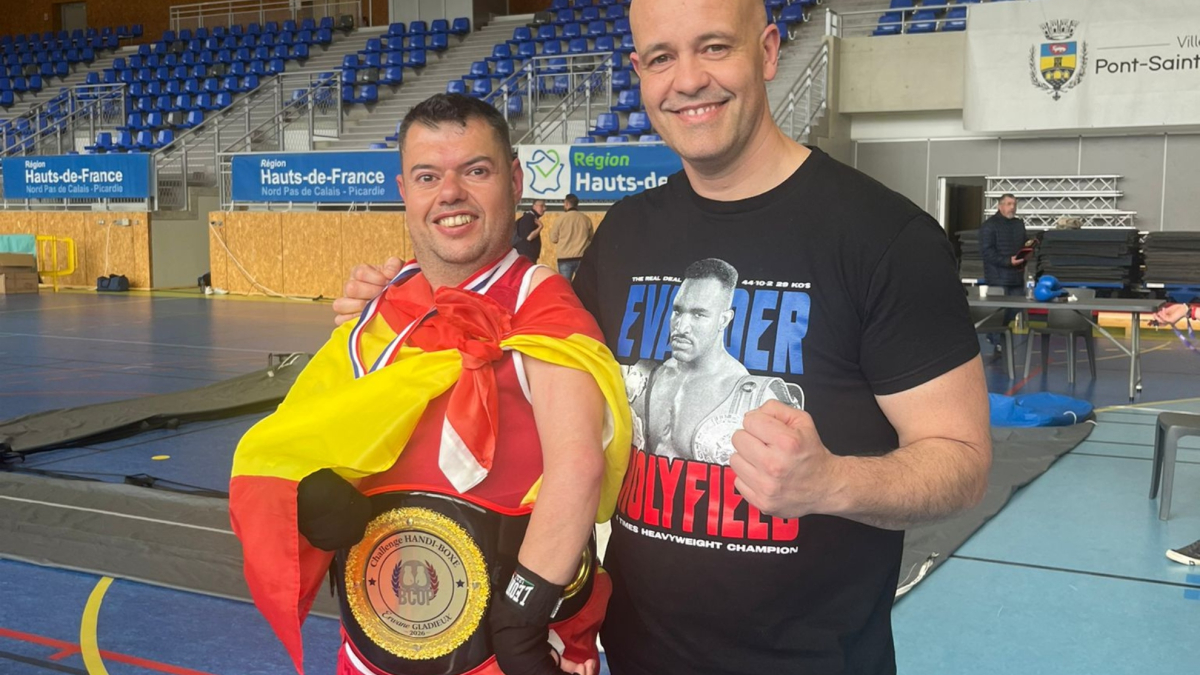 Calorro manda en Francia y firma su cuarto título internacional en boxeo adaptado