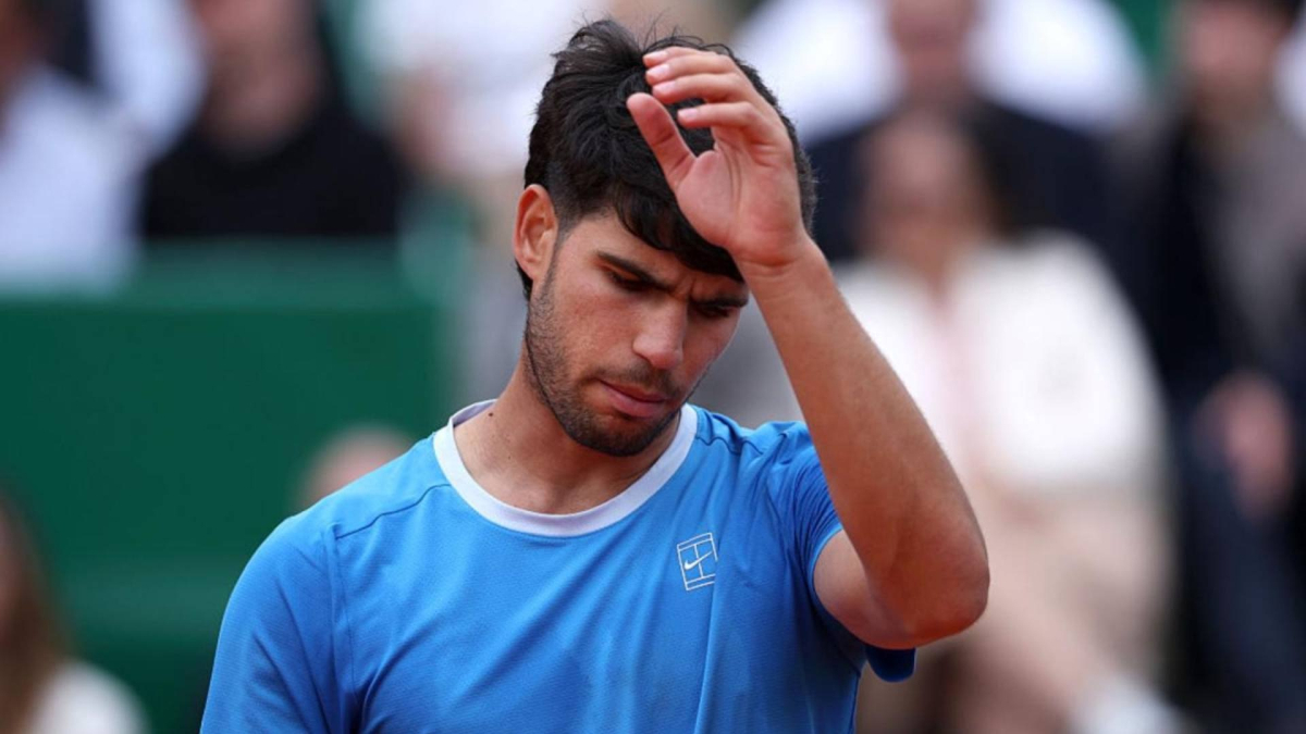 Carlos Alcaraz se borra del Godó por la muñeca