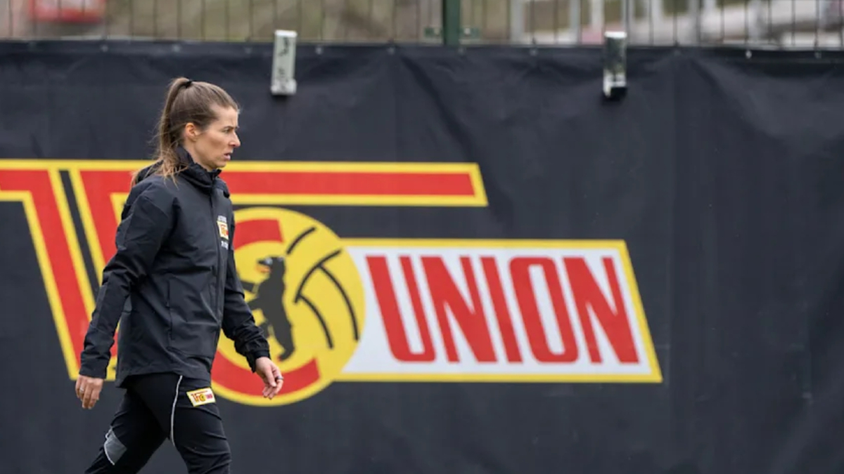 Marie-Louise Eta, primera entrenadora de las cinco grandes ligas: "Al principio me sorprendió que me llamasen"