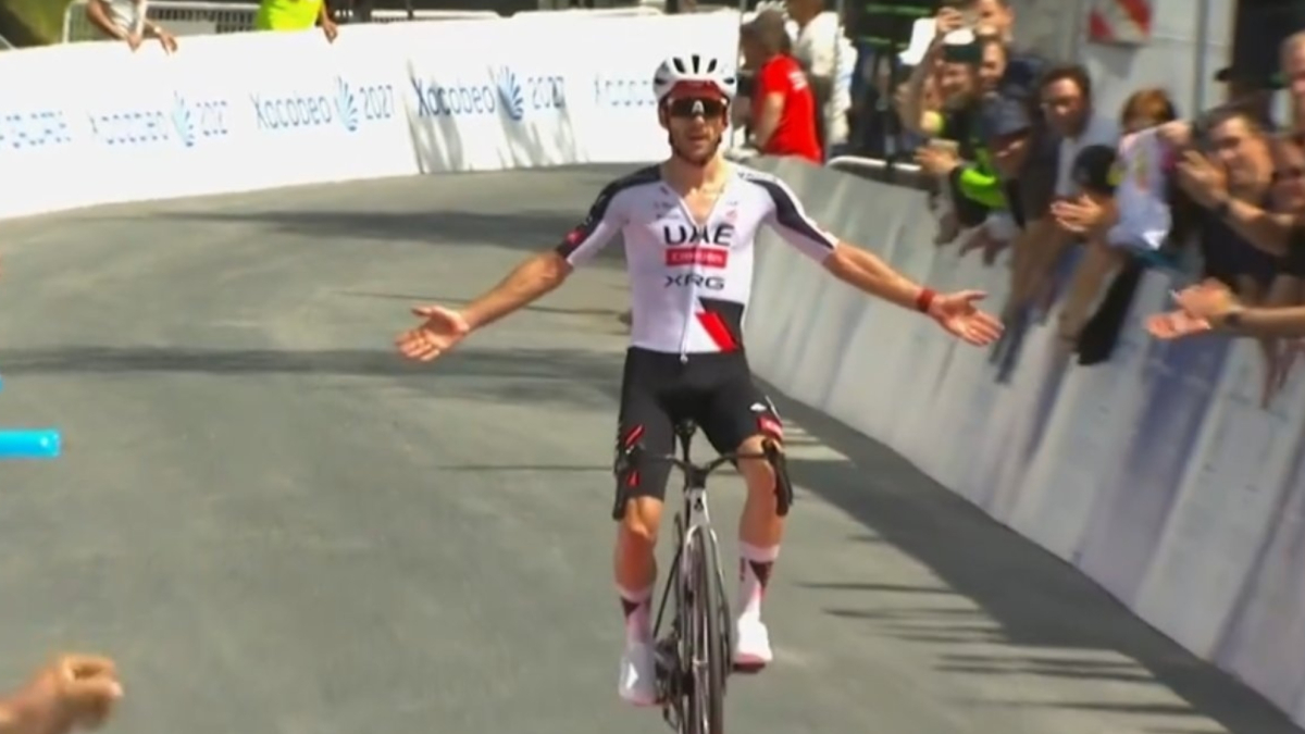 Yates conquista de Cabeza de Meda para dominar O Gran Camiño