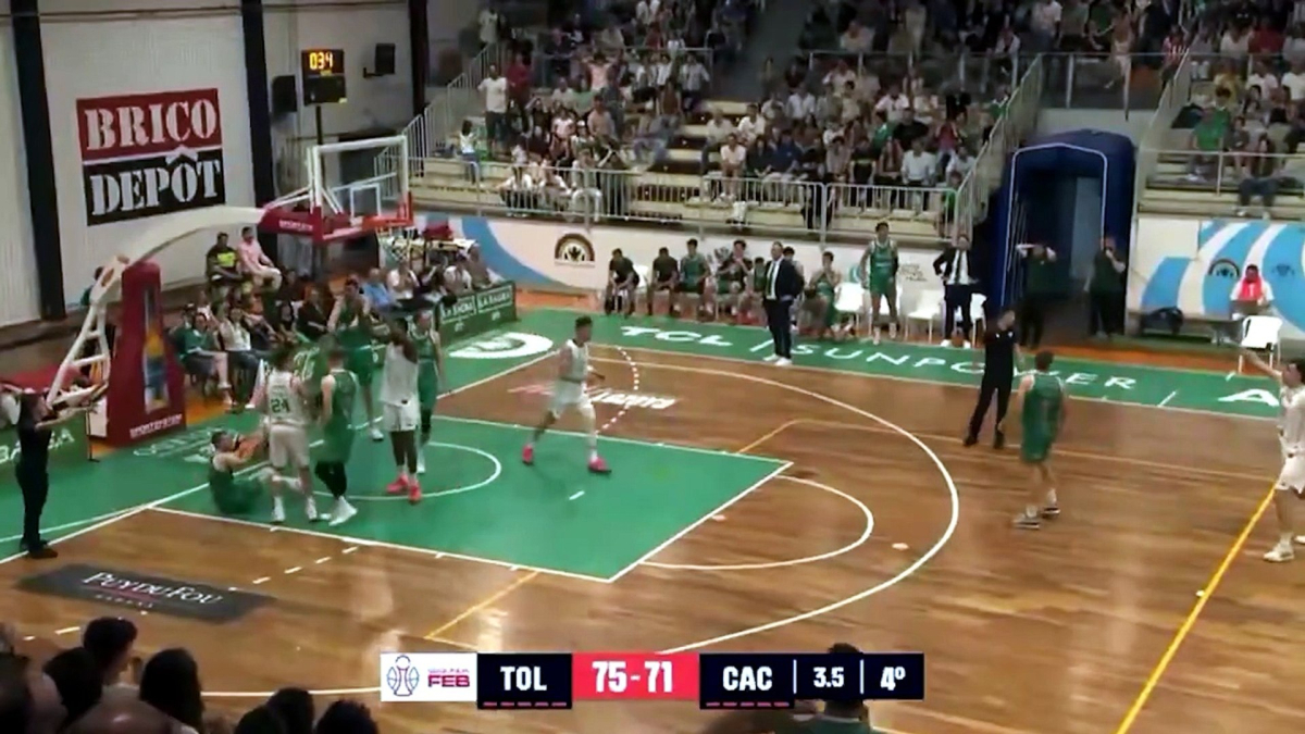 Spanish Basketball: Cáceres Clinches Playoff Spot with Dramatic Last-Second Buzzer Beater