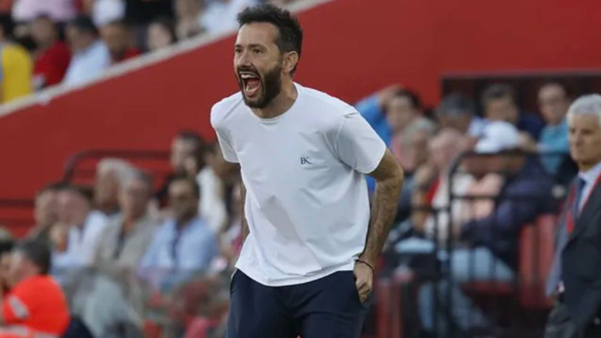 Corberán:  Estas situaciones iguales en otros partidos son penalti 