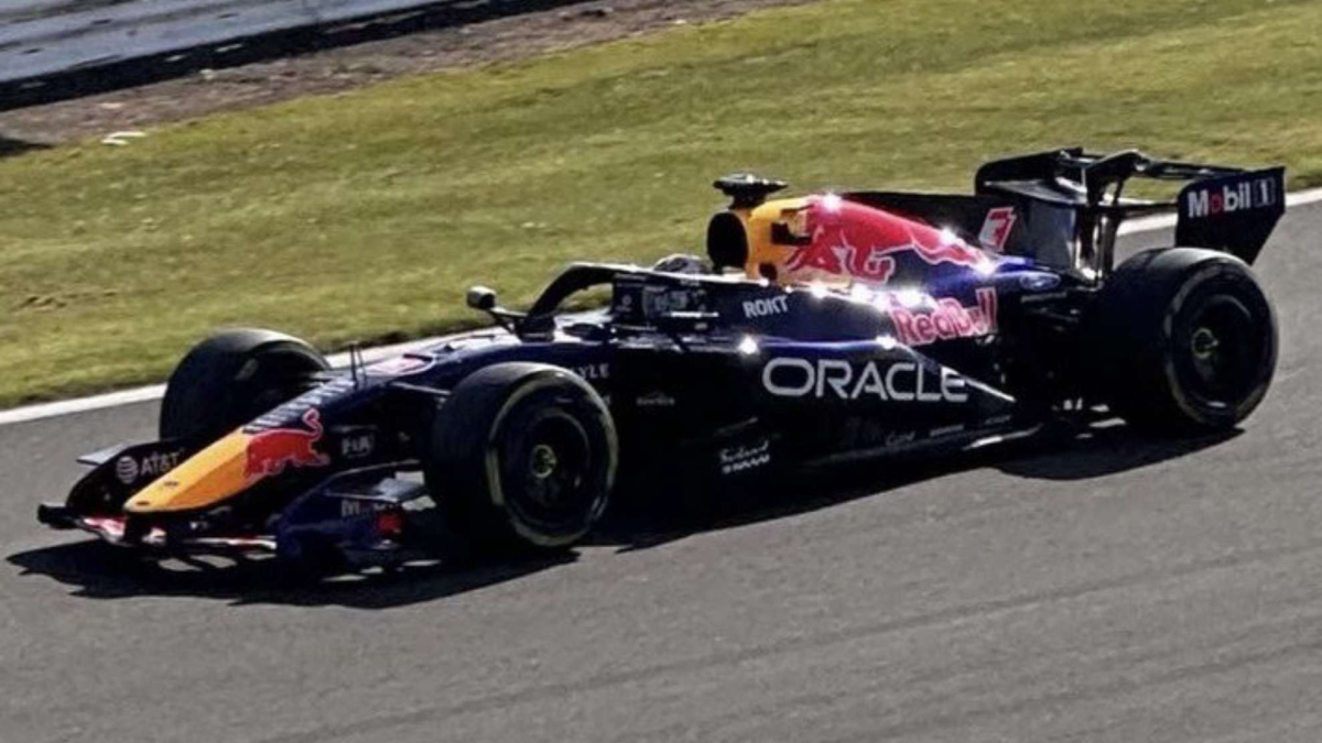 Verstappen chạy thử RB22 cải tiến trước thềm Miami Grand Prix