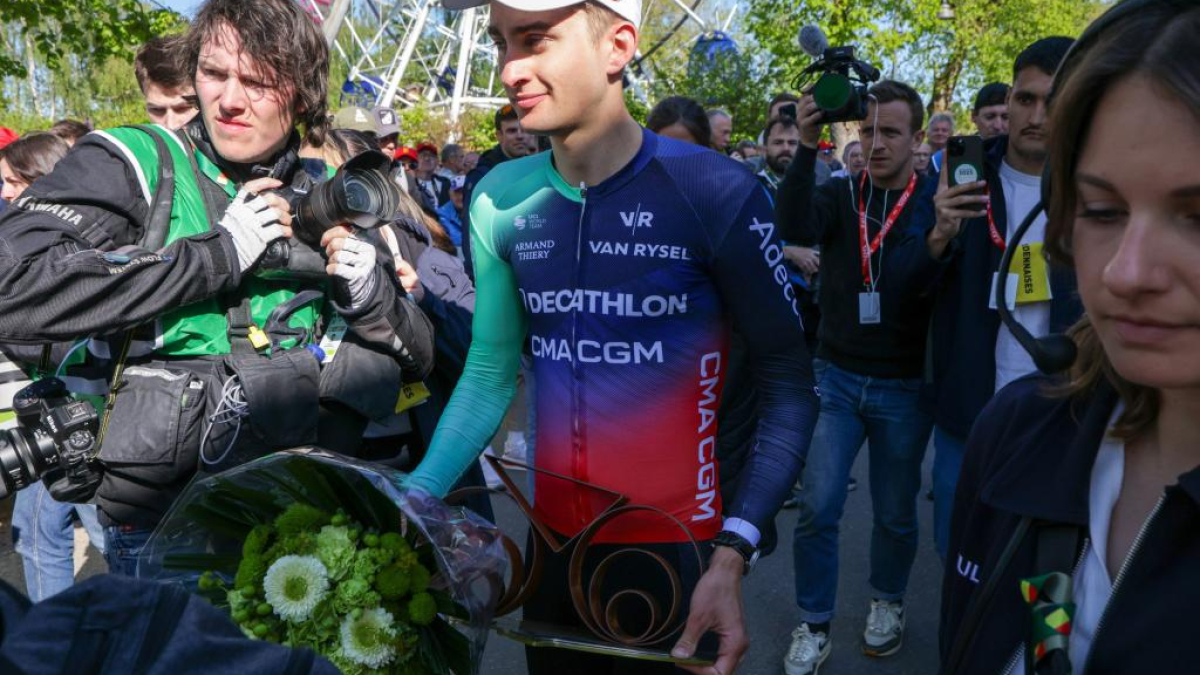 Seixas: "Es increíble, el año pasado vi ganar a Pogacar por television"