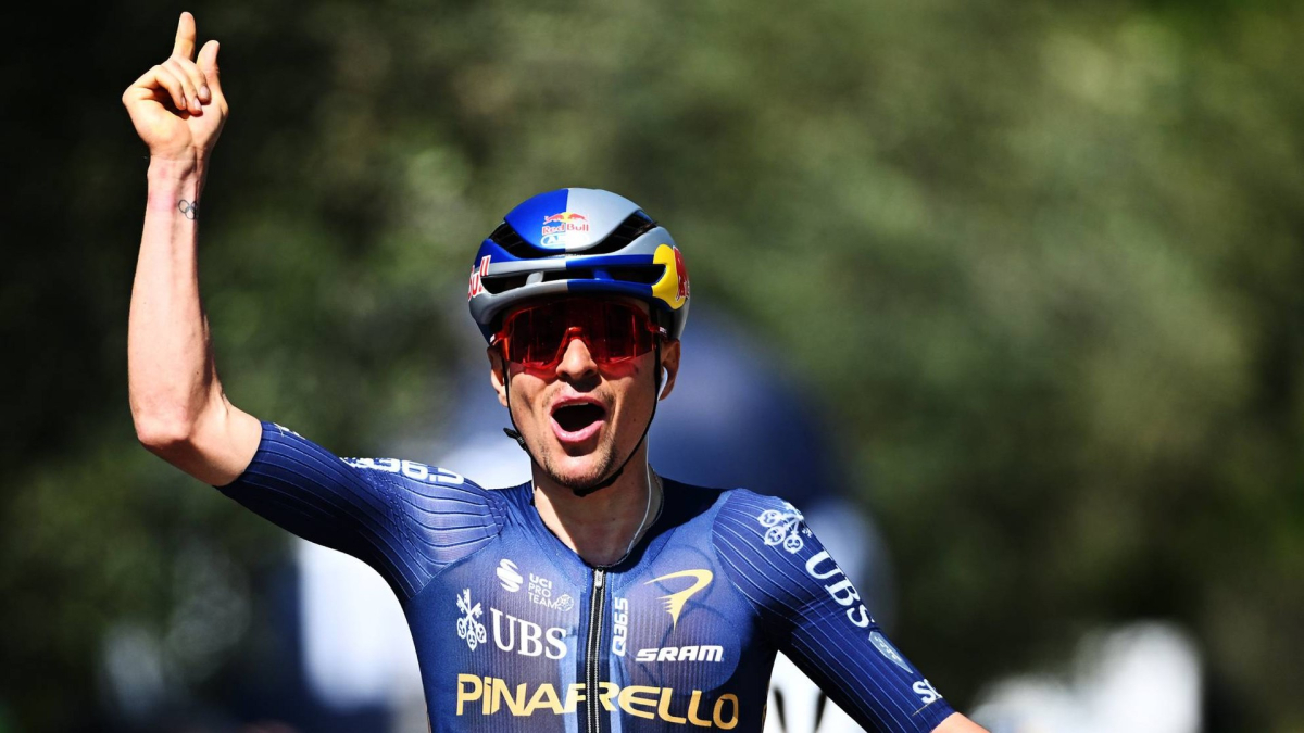 Tom Pidcock, el renacido: impone su punta de velocidad en el Tour de los Alpes ante un gran Bernal