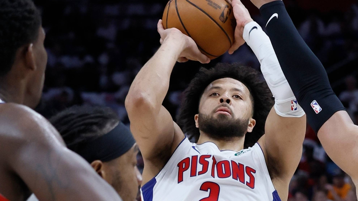Pistons thắng trận playoff đầu tiên ở Detroit sau 18 năm