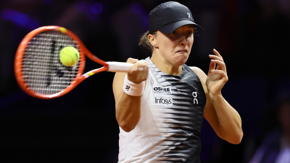 Iga Swiatek va cogiendo la forma en tierra y deja buenas sensaciones