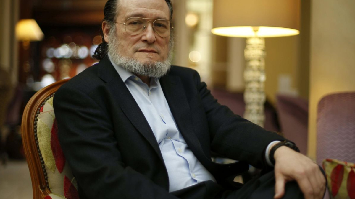 Santiago Niño Becerra lanza una pregunta: "¿Aceptaría 5.000 euros al año por no conducir?