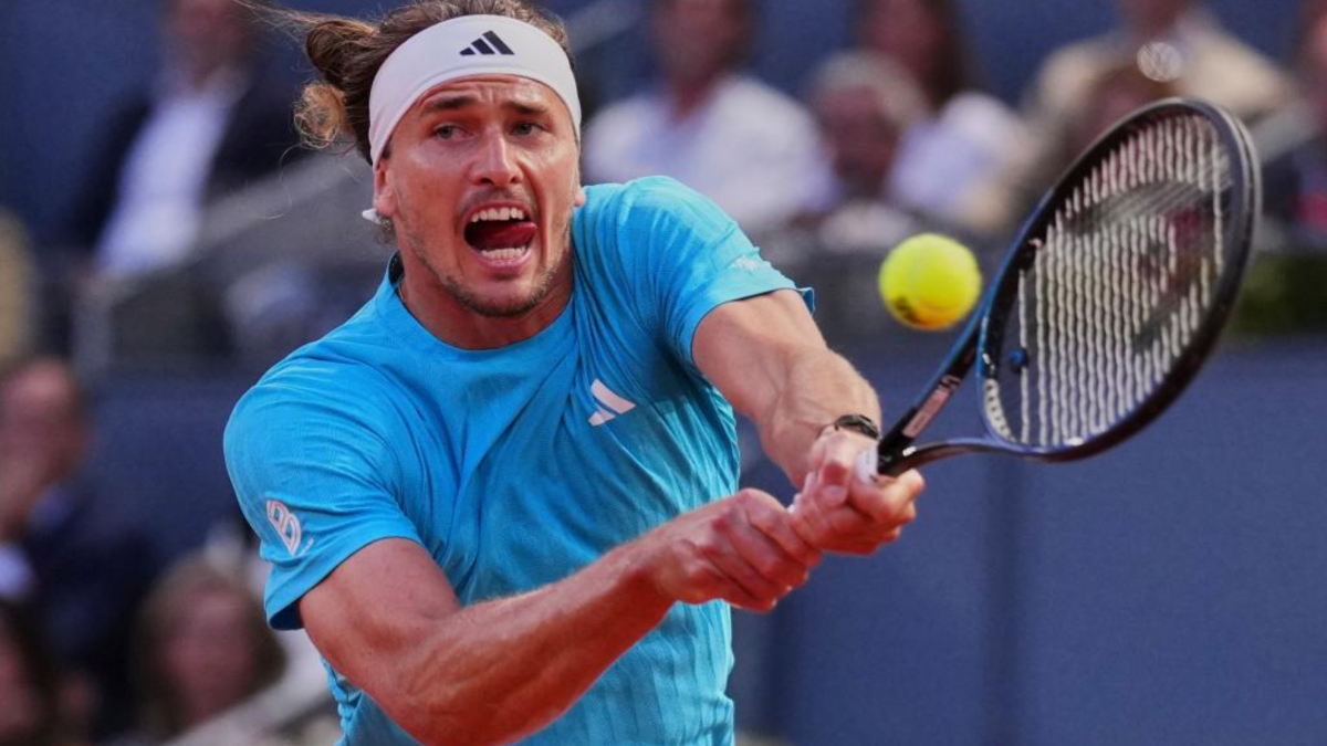 Zverev sale con bien de otra sesión de madrugada