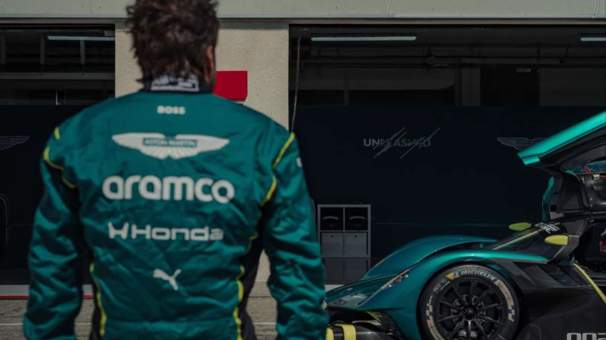 Alonso vô tình so sánh Valkyrie LM với xe F1