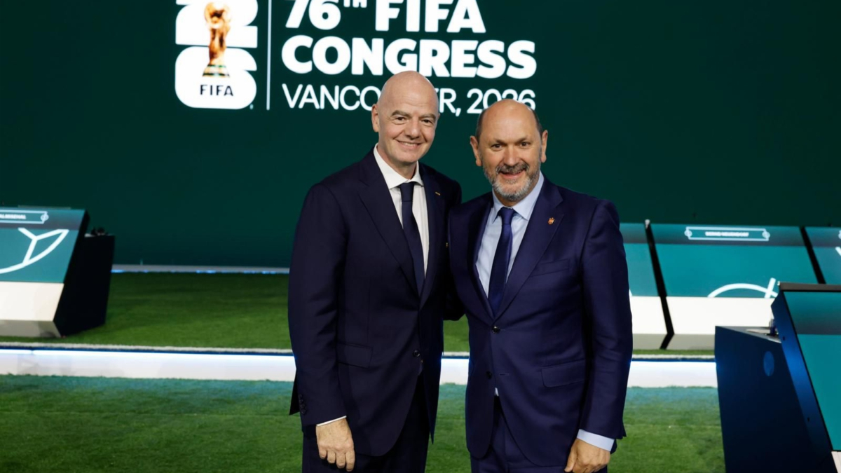 Louzán, con Infantino antes del Mundial