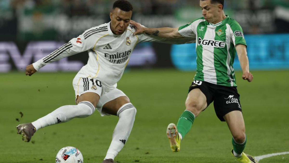 Mbappé: de implorarlo a perseguirlo, para humillarlo