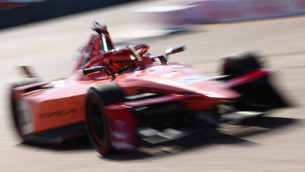 Wehrlein giành pole tại chặng đua Porsche