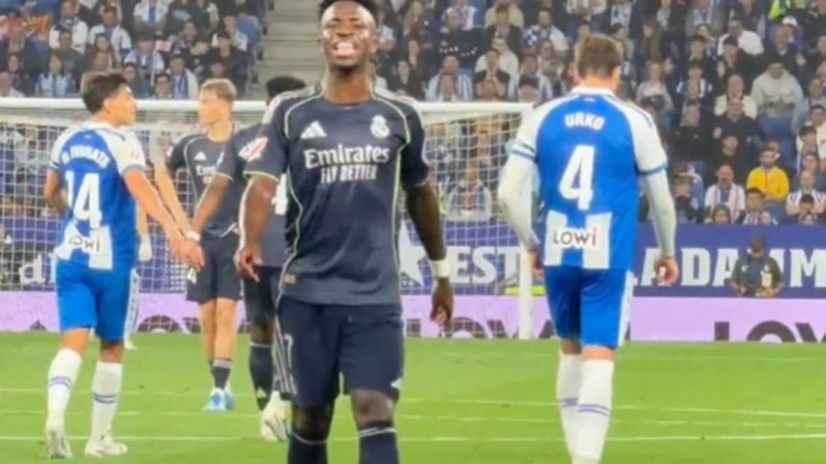 La reacción de Vinicius a los cánticos de "Balón de playa