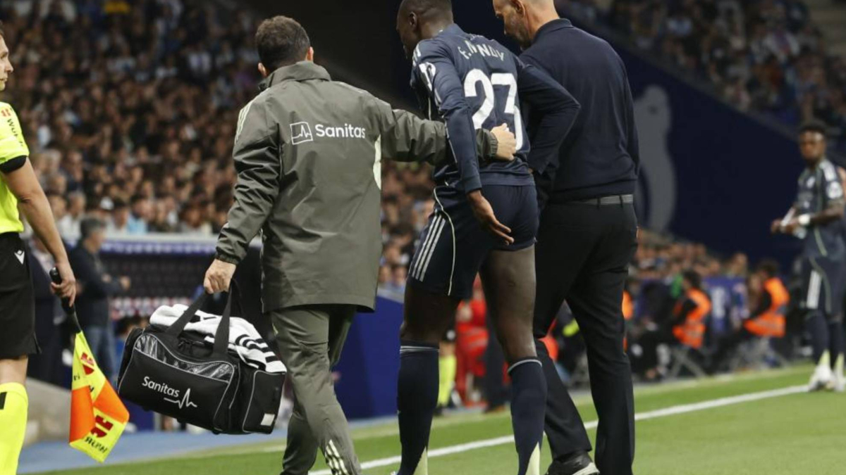 Ferland Mendy, un año de baja por lesión