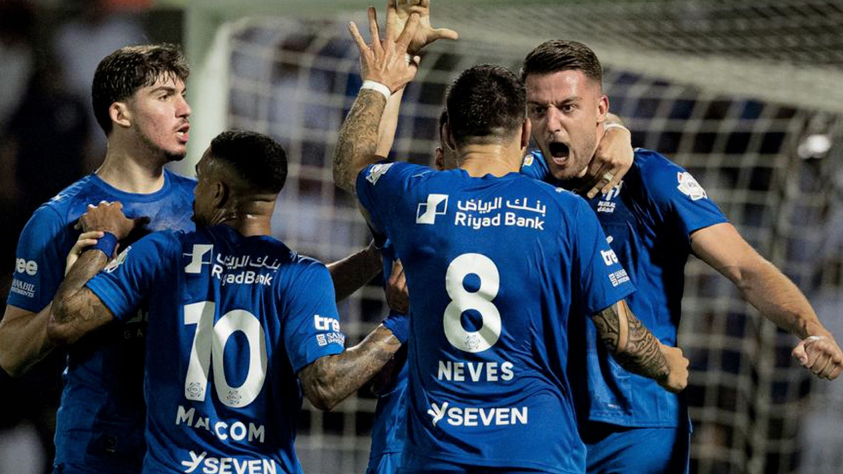 Al Hilal hạ gục Cristiano Ronaldo