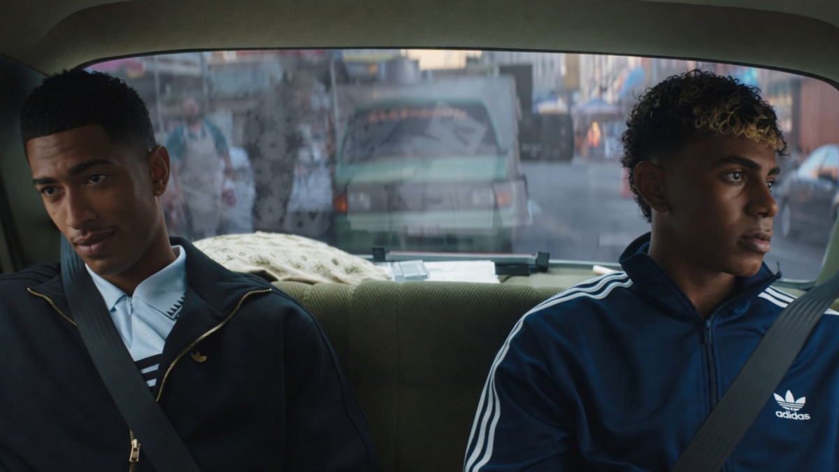 Genial campaña para el Mundial con detalles épicos: Bellingham y Lamine compartiendo coche, el Beckham del 2000 en IA...