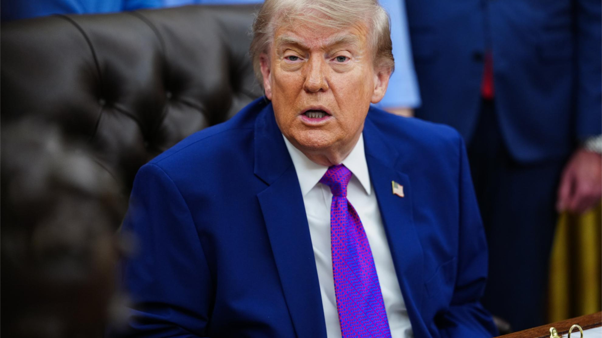 Donald Trump tacha de "estúpida" la propuesta de paz de Irán y admite que el alto el fuego está en "estado crítico"
