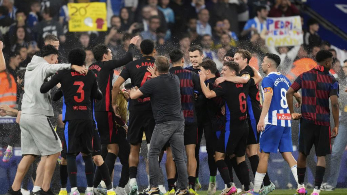 Barca tiếp tục ăn mừng chiến thắng