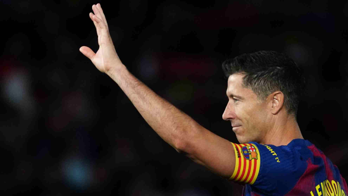 Lewandowski recibe una despedida de leyenda del Spotify Camp Nou