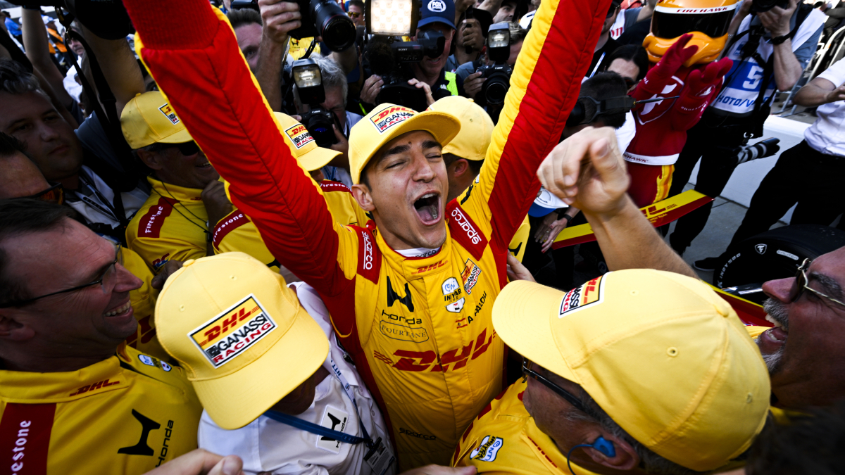 Las fotos de otra noche histórica: Álex Palou, de nuevo en la pole de la Indy 500