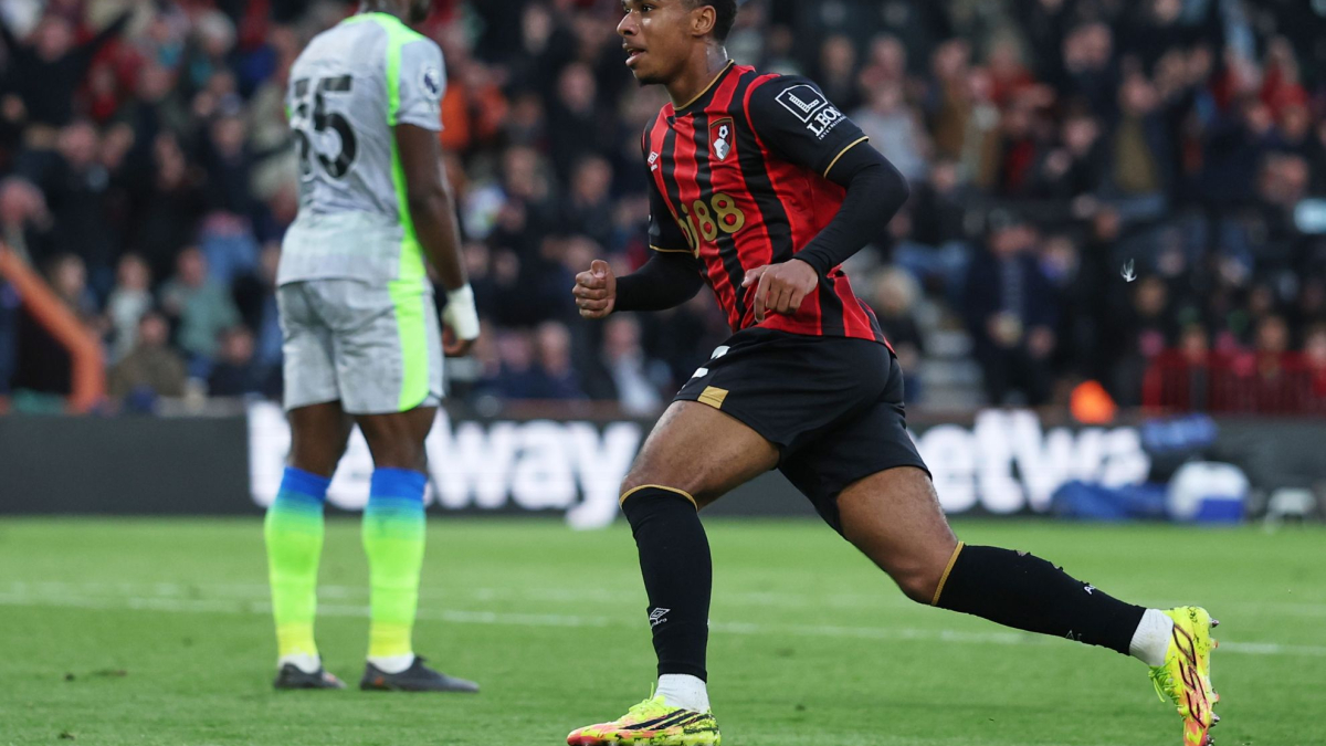 Eli Junior Kroupi, la última ‘cereza’ que Iraola dejará germinando en Bournemouth: “Soñaba con el Balón de Oro y ahora es un objetivo”