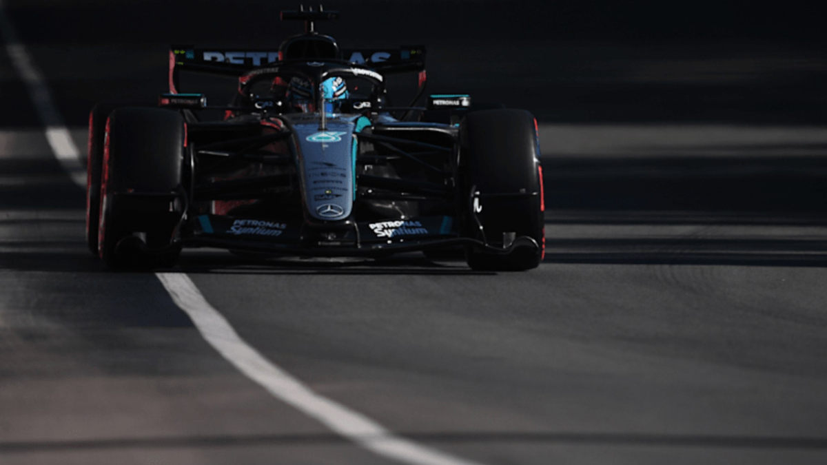 Russell resucita, Sainz brilla y Alonso pasa del cielo al infierno
