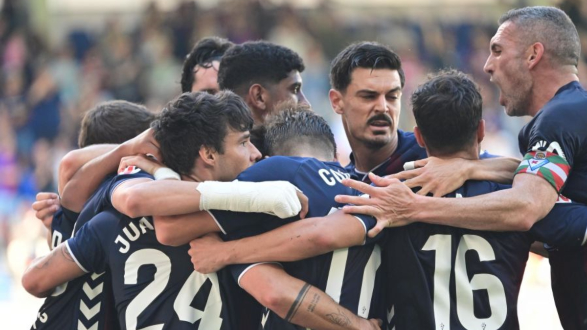 El Eibar hace los deberes y no depende de sí mismo para ser de playoffs